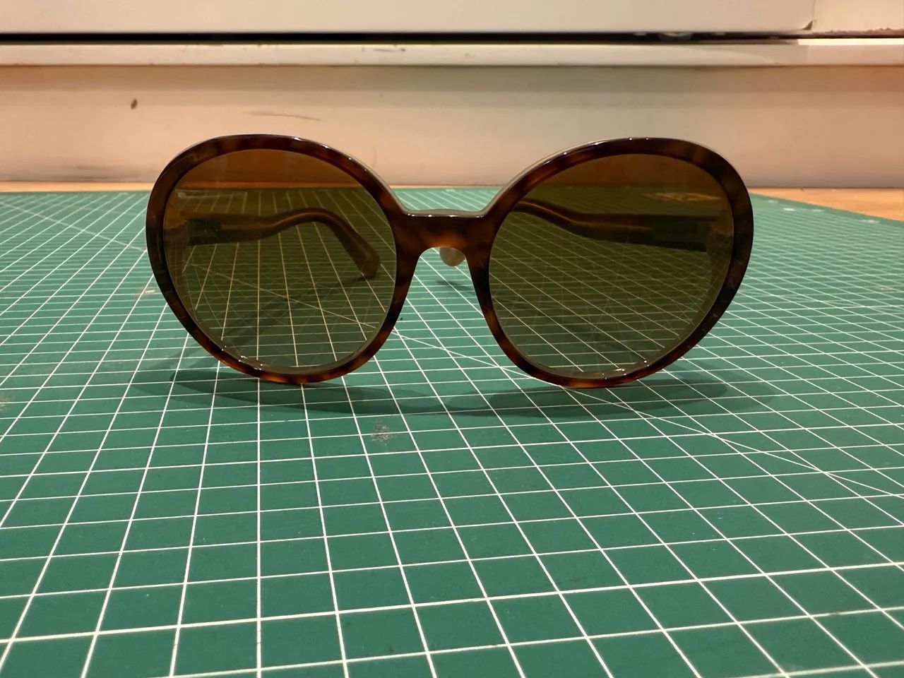 Óculos MiuMiu Feminino tartaruga - Foto 2