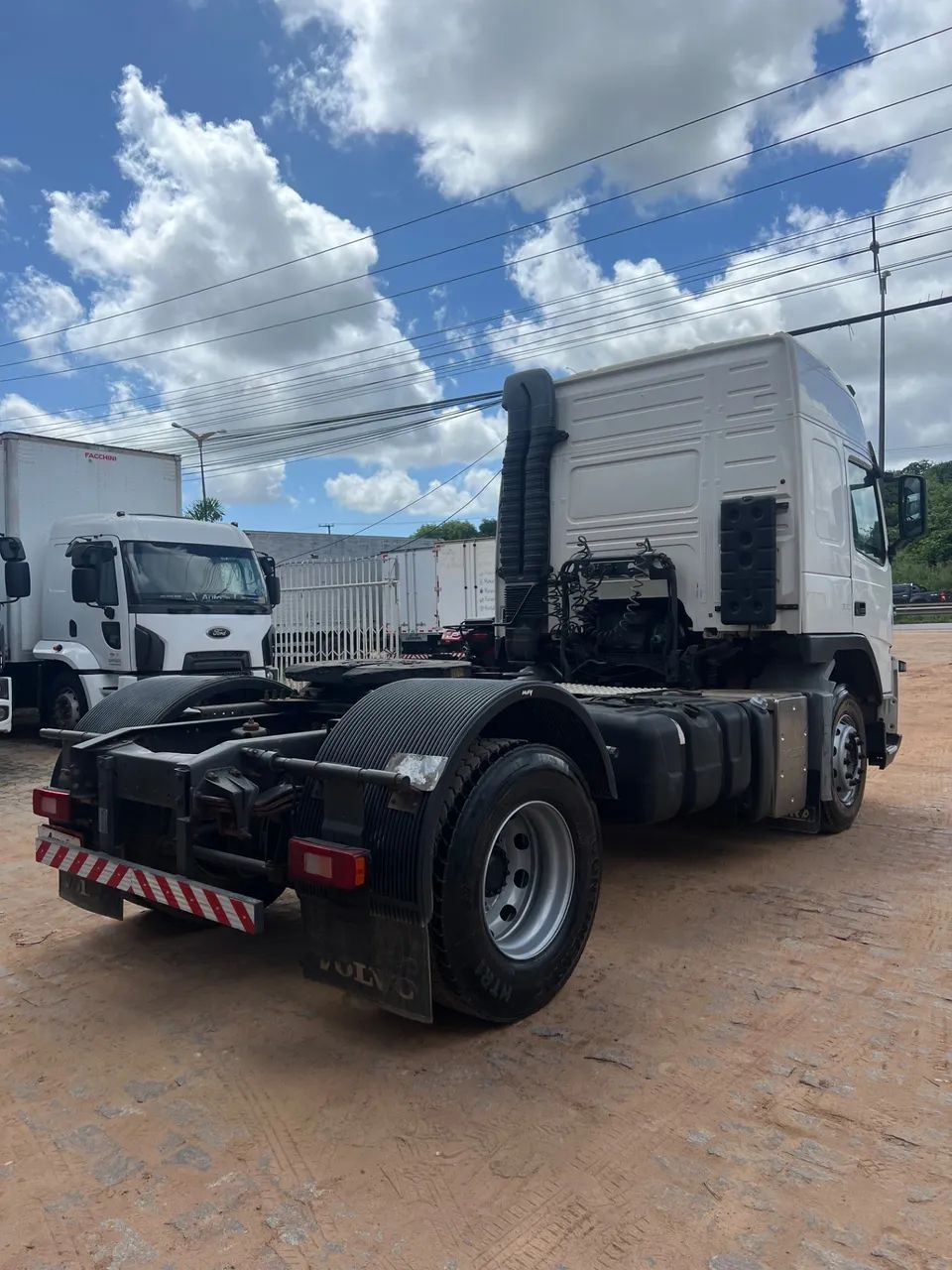 VOLVO FM 370 4x2 2p (diesel) (E5) - Foto 3