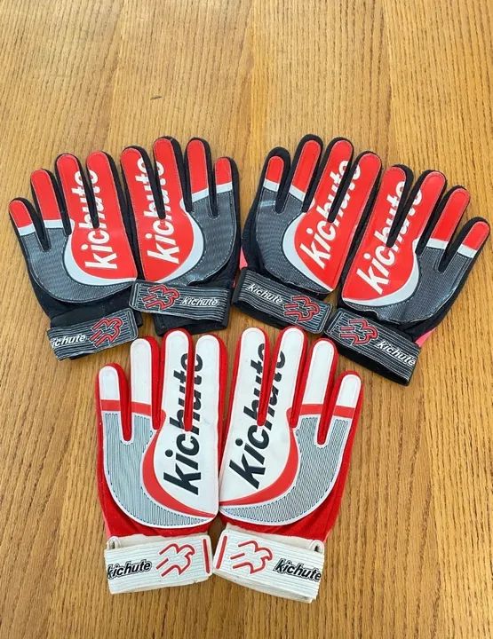 Lote de Luvas de goleiro Kichute anos 80
