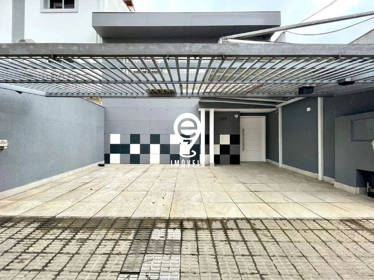 EXCELENTE SOBRADO COMERCIAL - 200 METROS DO METRÔ