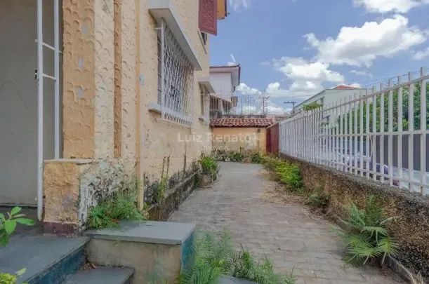 Casa à venda no bairro Floresta - Foto 2