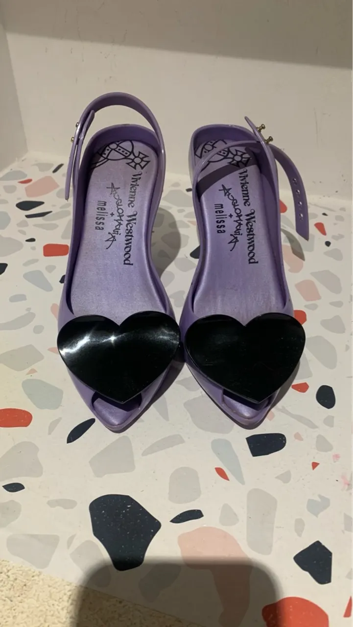 Sandália Melissa Vivienne Westwood Heart Lilás