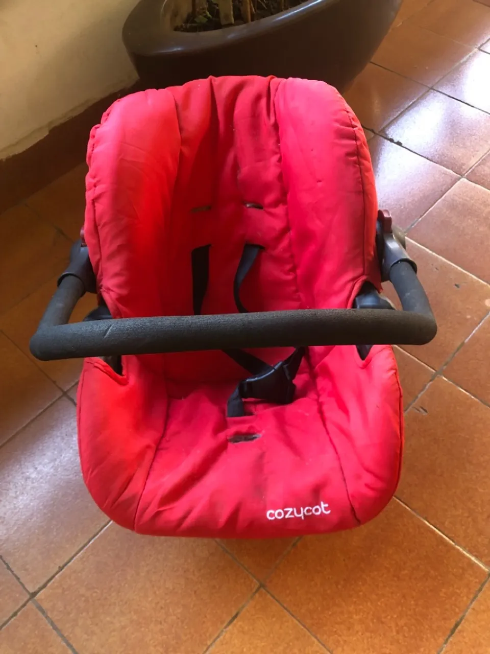 Cadeirinha Cozycot para Bebê - Vermelha