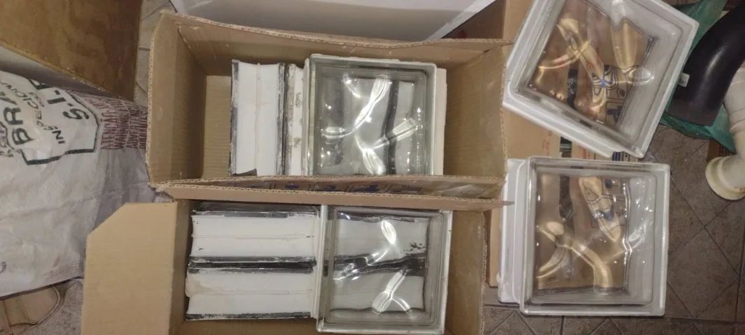 Transparent Glass Block 19X1964374698883969123