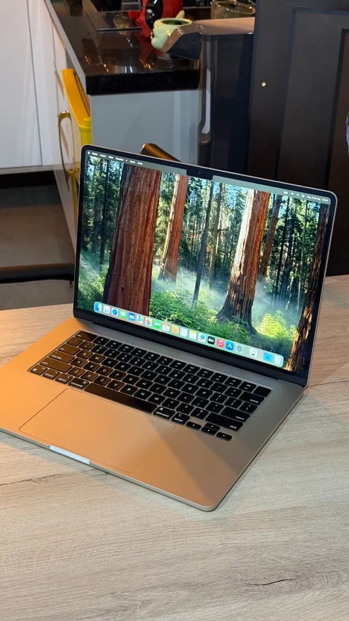 MacBook Air M2 2023 256GB 15 Polegadas - Loja física! Com 90 dias