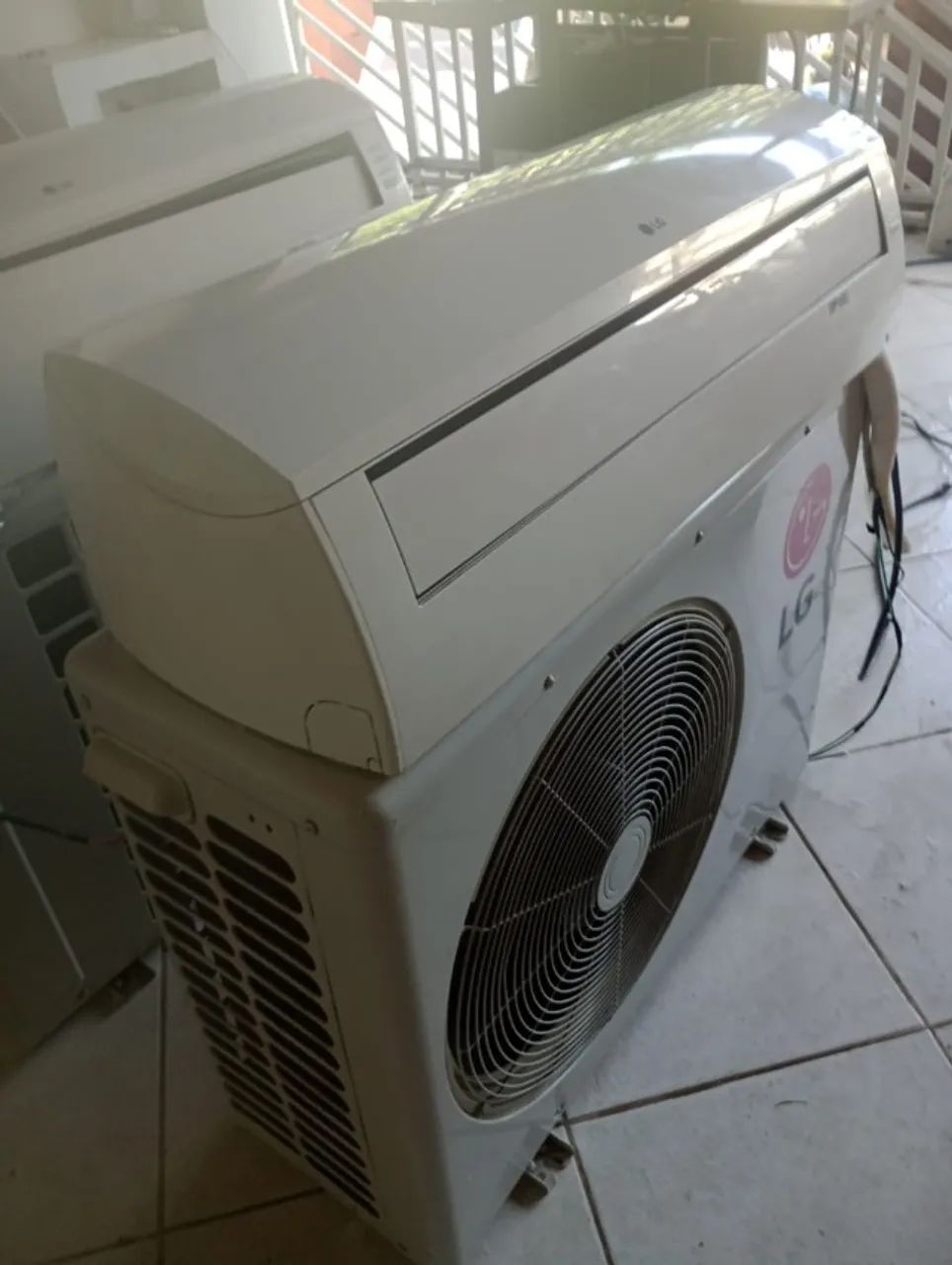 Ar condicionado (Quente/frio) Split Lg- 18000 BTUS - Foto 2