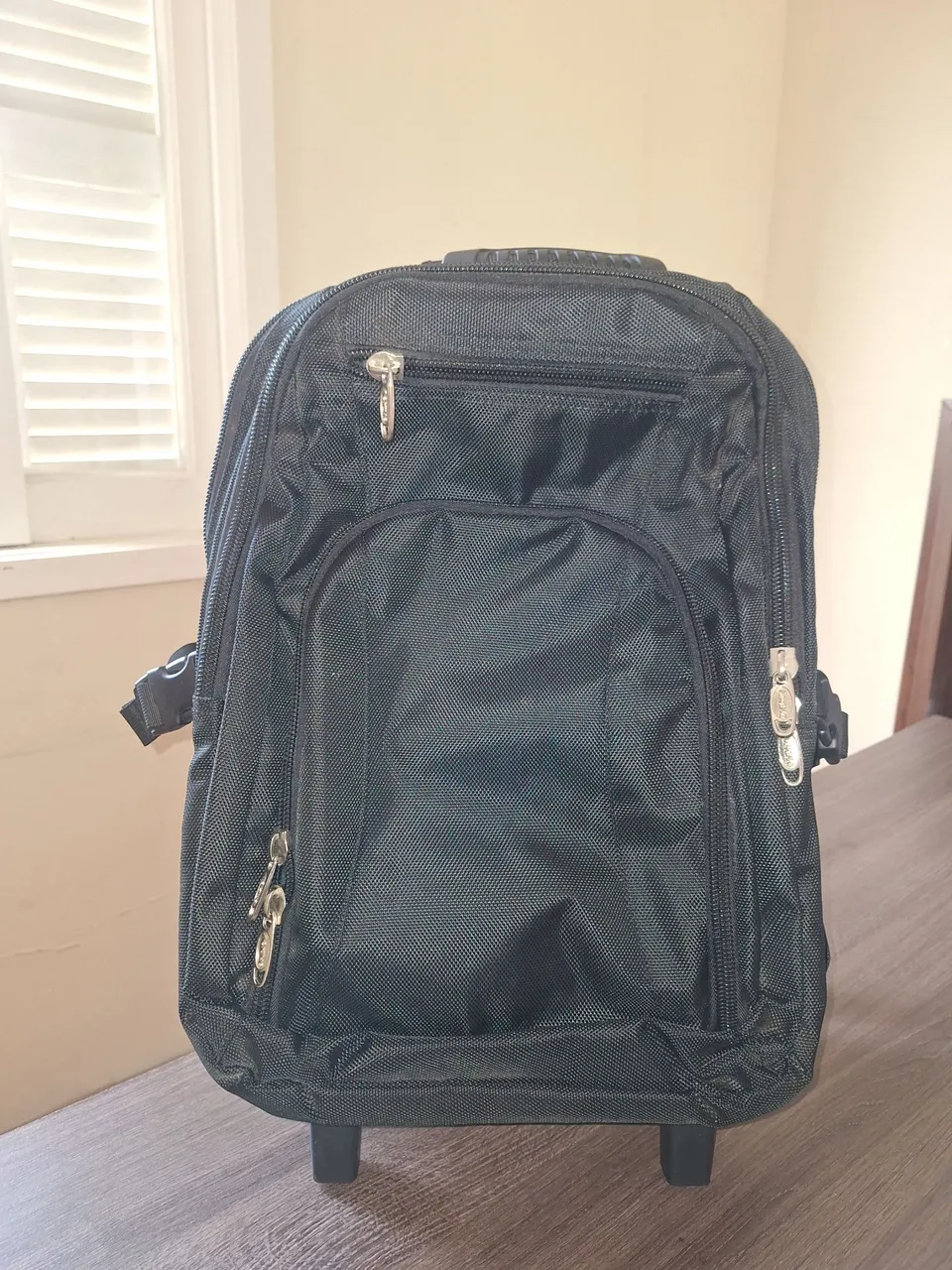 Mochila com Rodinhas Aoking - Ideal para Viagens e Dia a Dia