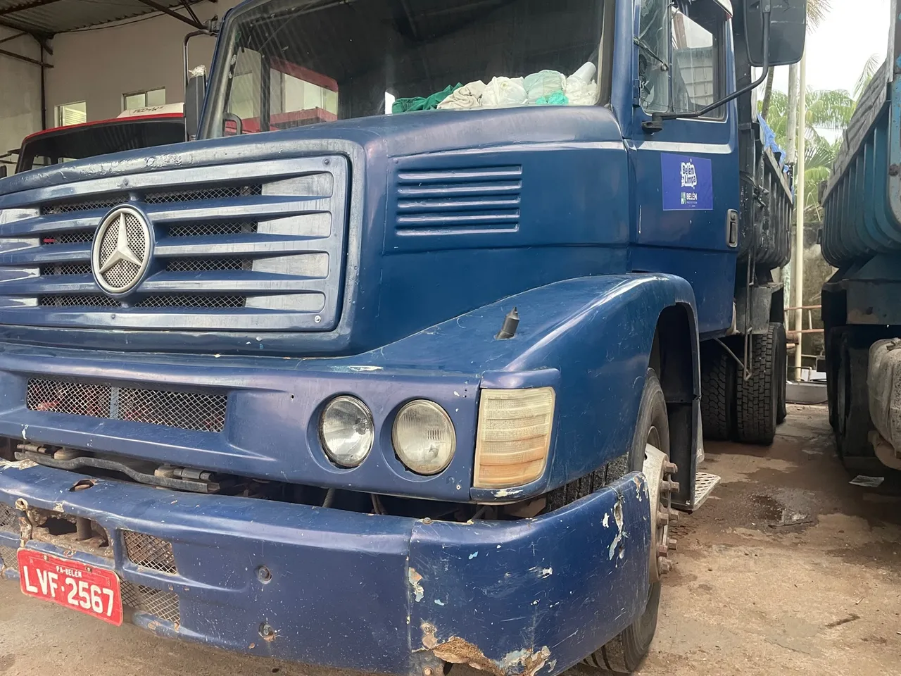 2 Caminhões Mercedes-Benz Caçamba - Oportunidade!