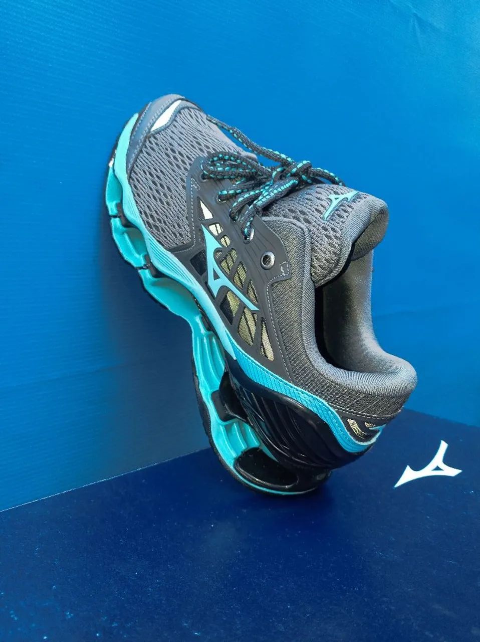 Tênis Mizuno Wave Prophecy Azul e Cinza Calçados Parque