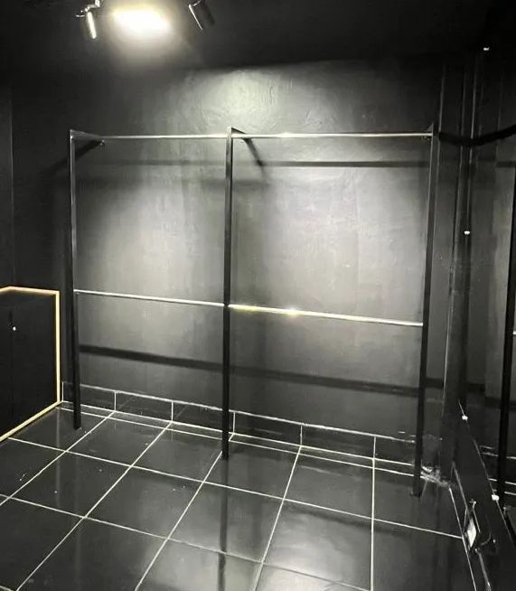 Arara fixa de parede cromada/preta - Foto 4