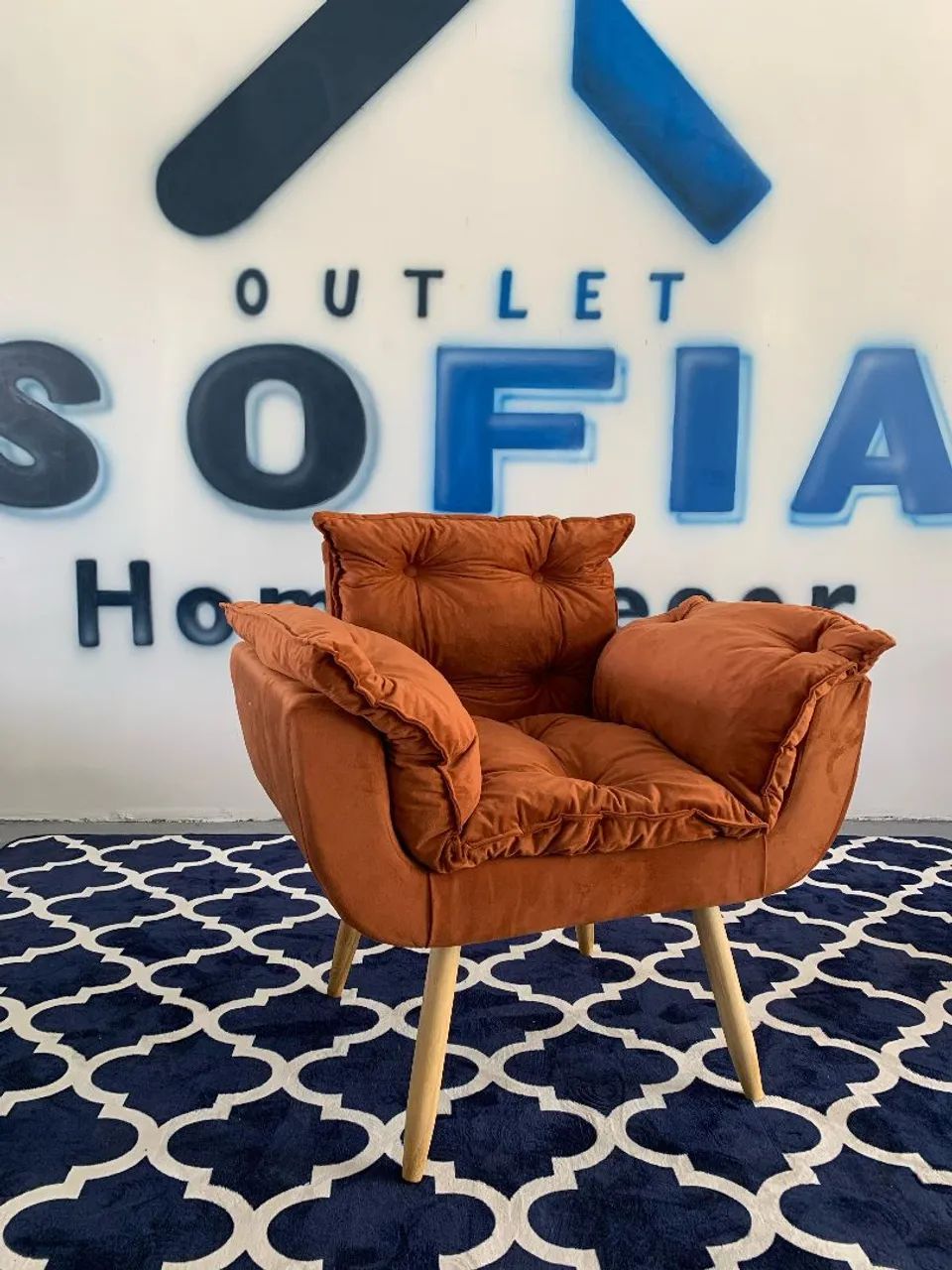 Poltrona Classic Rosa - Conforto e Estilo para sua Casa! - Foto 2