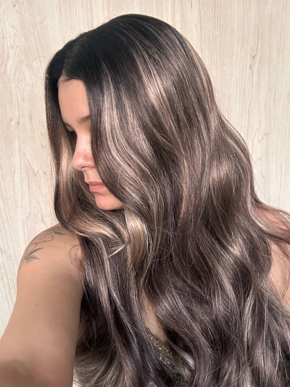 Peruca front lace wig ondulada morena iluminada 70cm - Foto 3