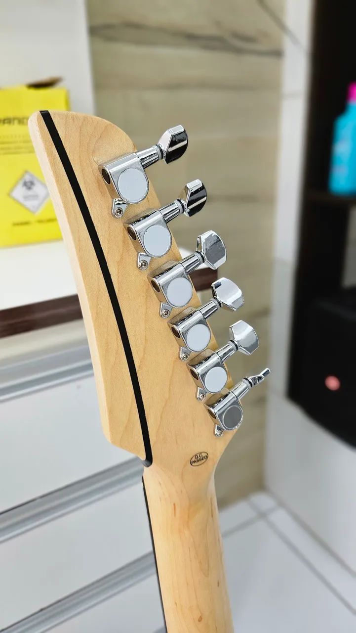 Promoção até 20/02- Guitarra SEIZE Fun Katana HSS Super strato  - Foto 6