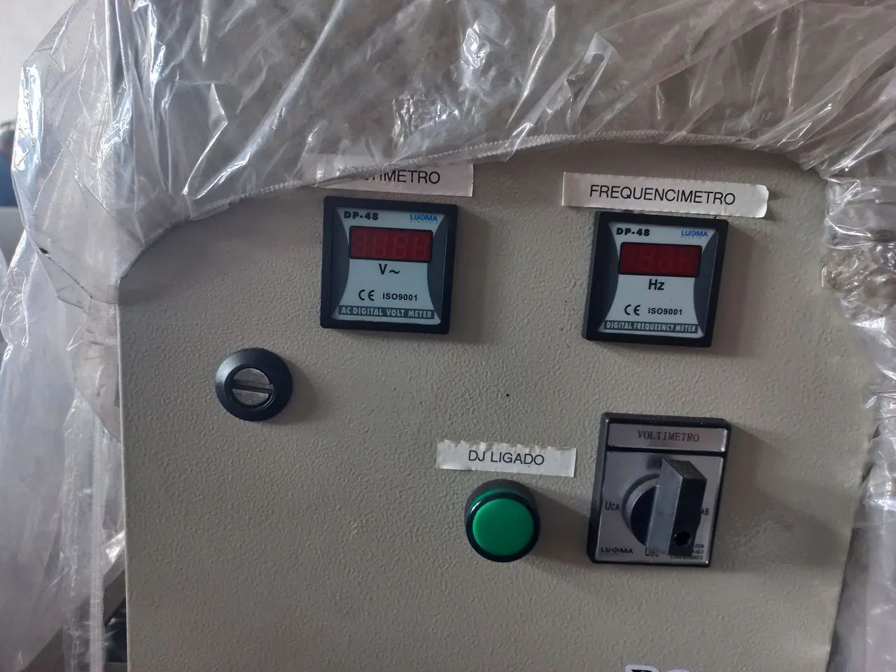 Gerador pekins de3 CC.30 kva manual c/ chave reversos 99.reformado geral e alternador negr - Foto 5