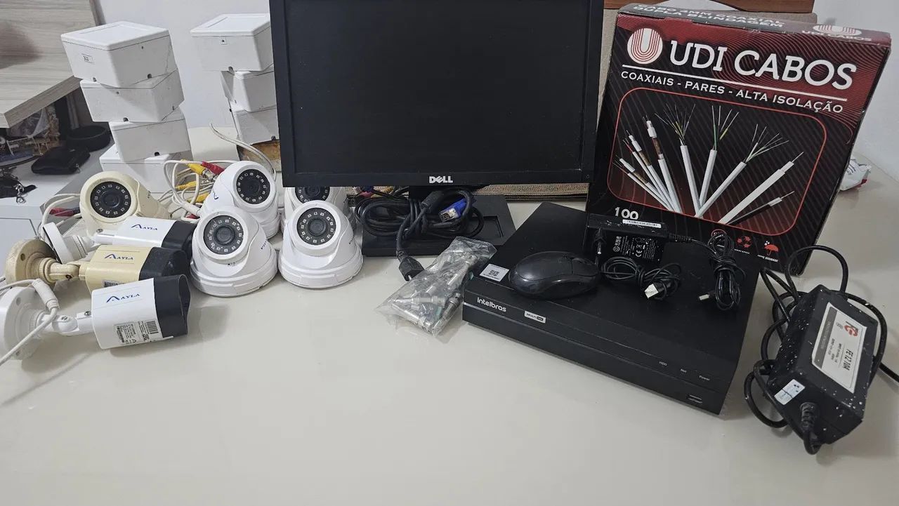 Kit de Câmeras de Segurança Completo - 7 Câmeras + DVR + Monitor + Acessórios - Foto 4