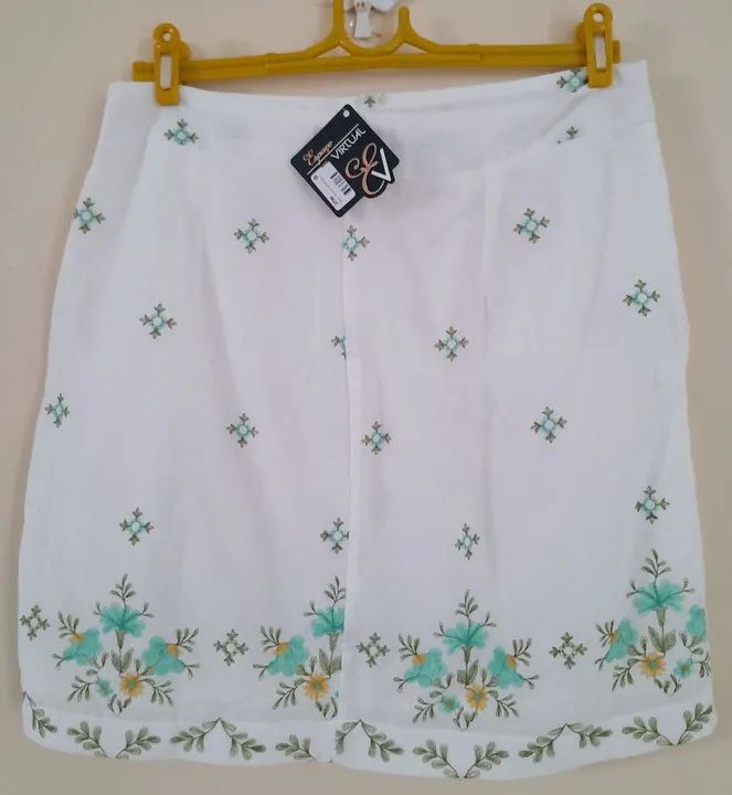 Saia Branca Bordada Nova c/ Etiqueta Espaço Virtual - TAM G - Foto 2