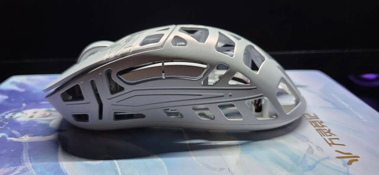 (NOVO) Mouse Wlmouse Sword X Collab Edition - Periféricos e Acessórios ...