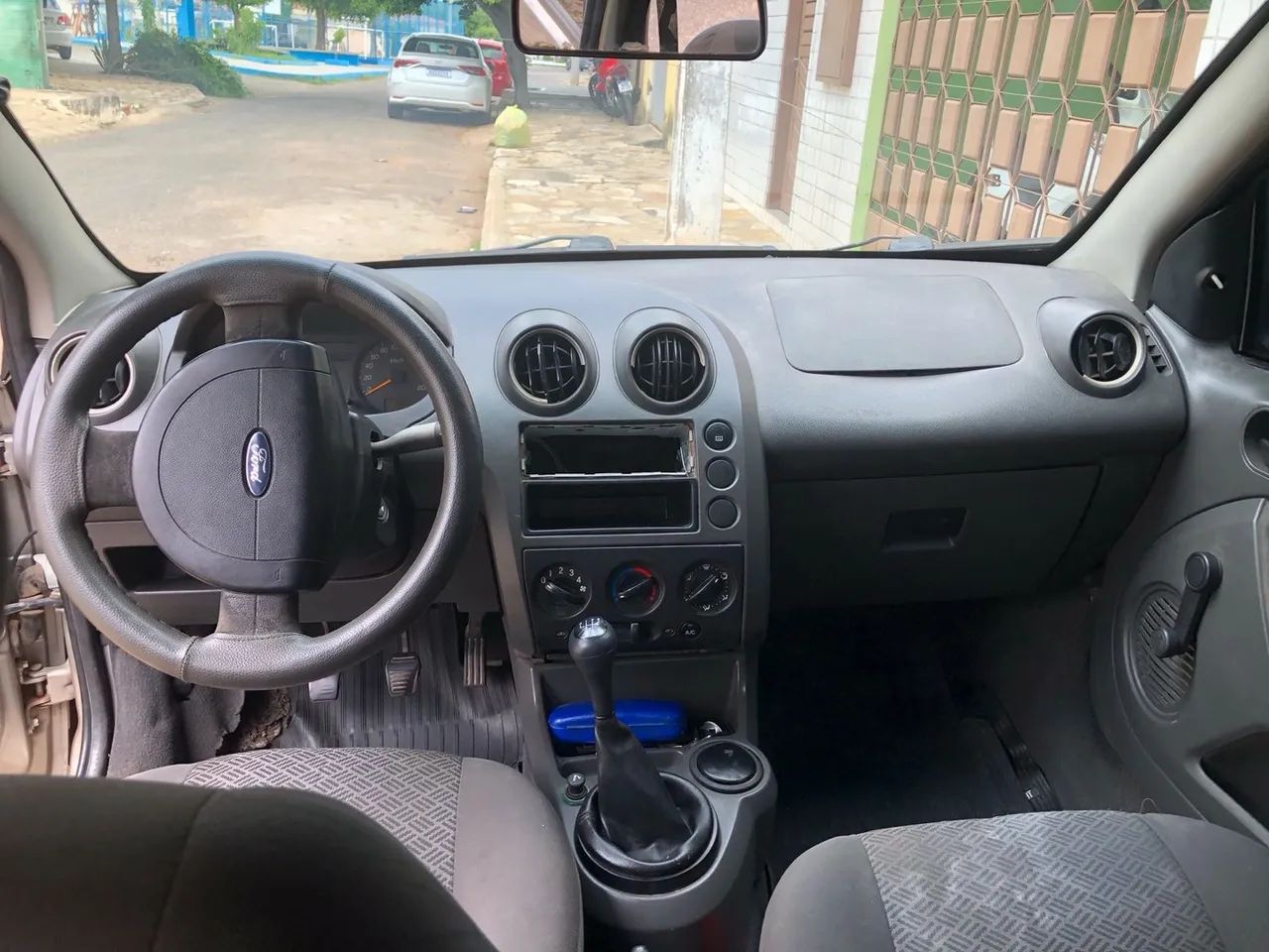 vende-se carro ou faz jogo em moto 