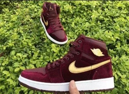Tênis Air Jordan 1 Heiress Velvet