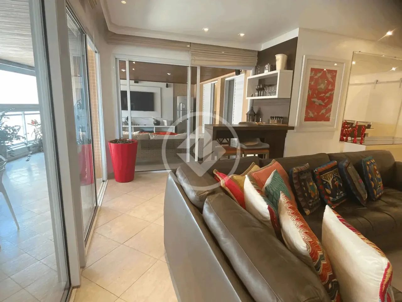 Apartamento 190m2 PORTEIRA FECHADA na Praia da Enseada | 4 dormitórios sendo 2 suites - 4  - Foto 4