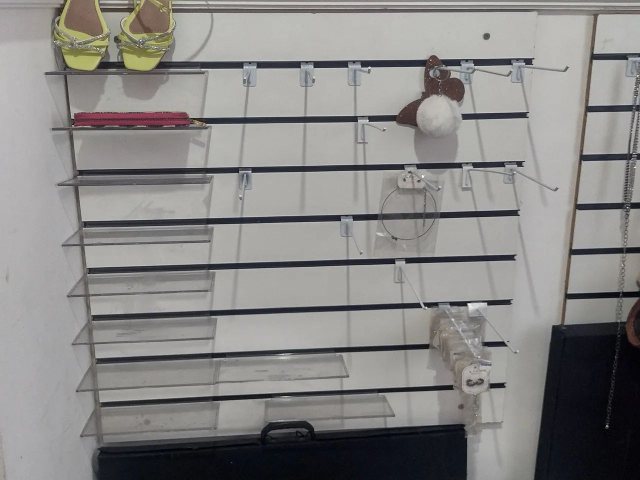 Expositor de Loja para Roupas e Acessórios