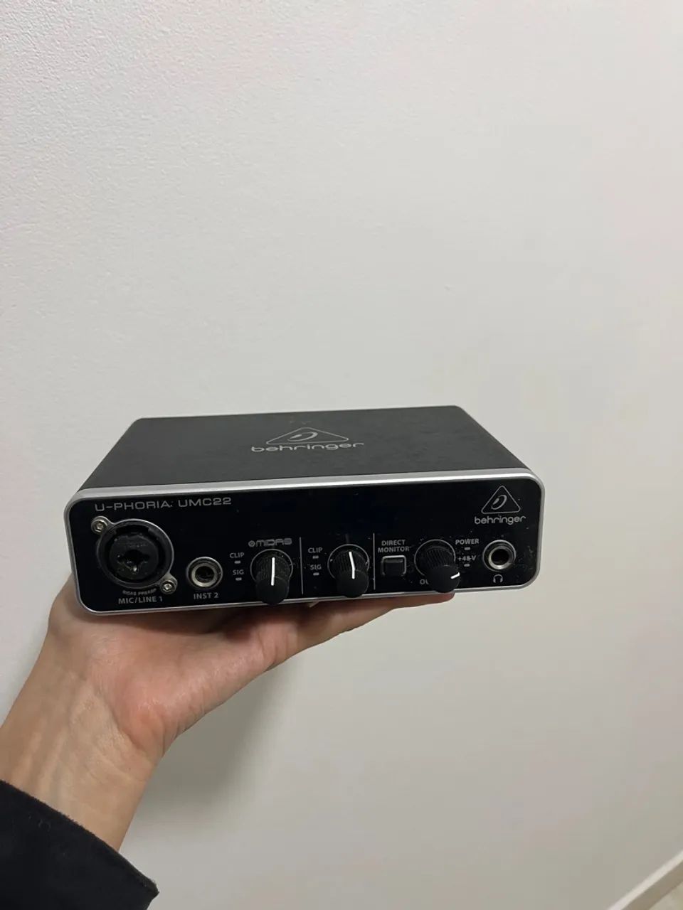 Interface de Áudio Behringer U-Phoria UMC22