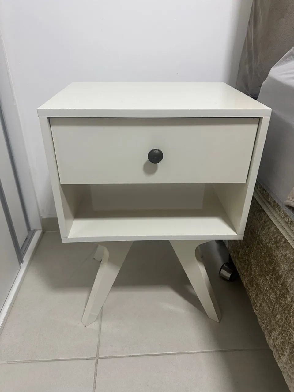 02 mesa de cabeceira Dalla Costa Branco64850629210241120