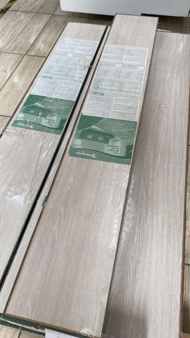 LIQUIDA PISO LAMINADO R$ 29,99 m²