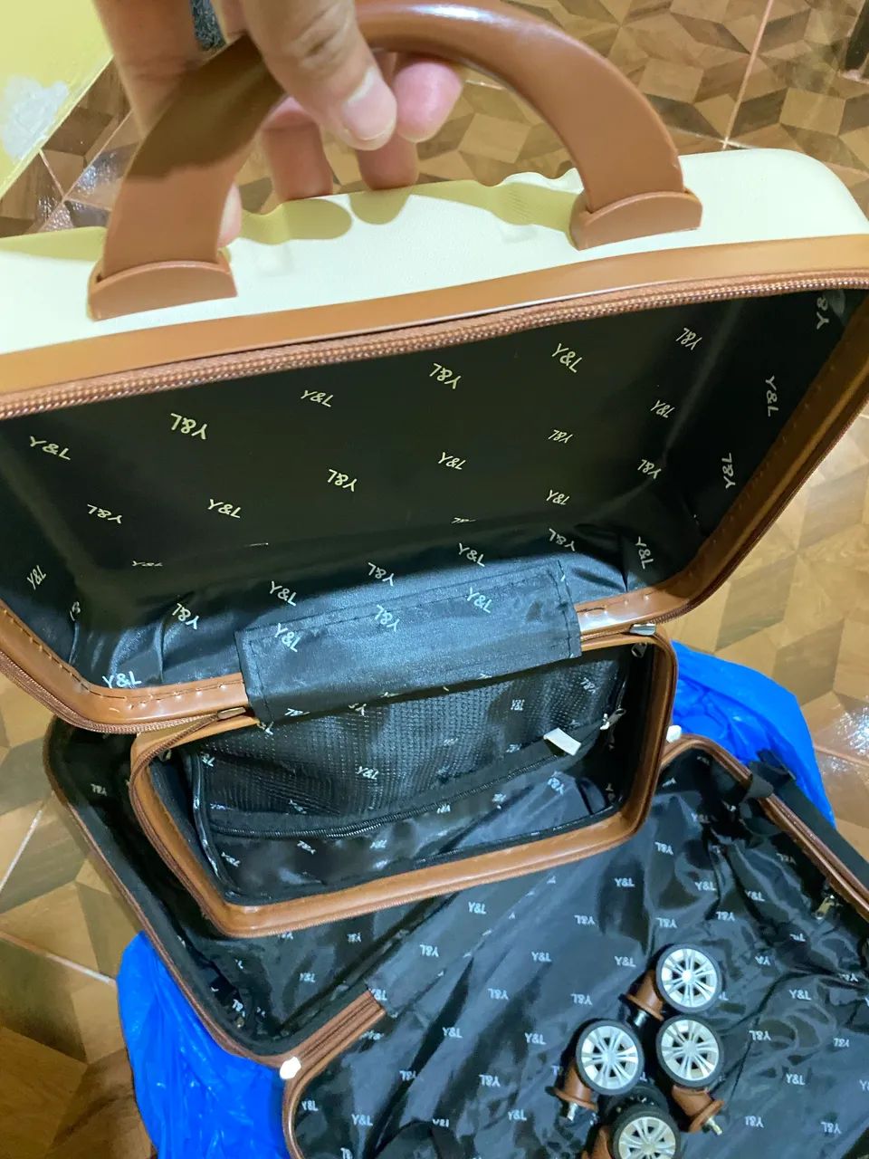 Vende-se Mala de Viagem