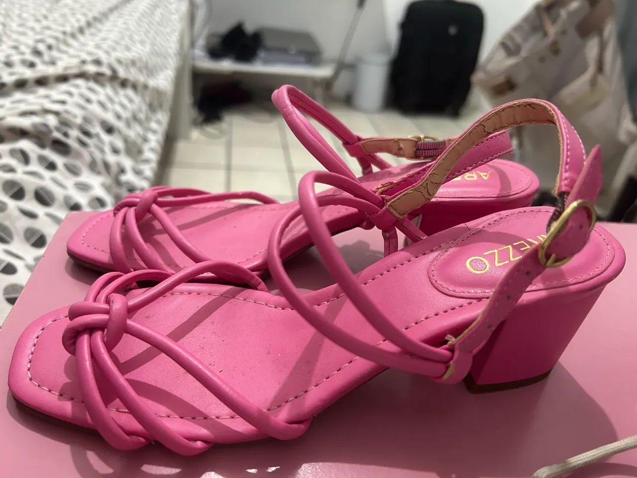 Sandália Arezzo rosa 34 - Foto 2