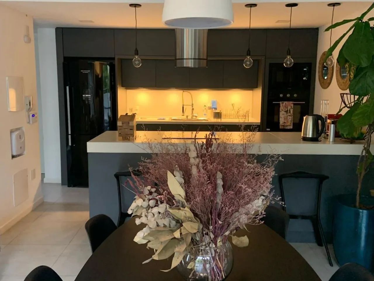 Casa com 03 Suítes, 240m² no Córrego Grande - Foto 3