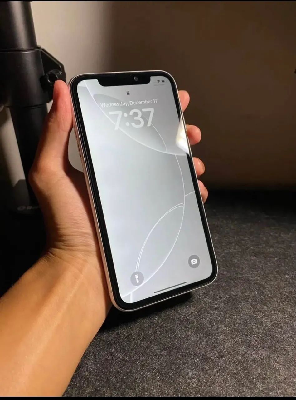 IPHONE XR BRANCO IMPECÁVEL!!! - Foto 2
