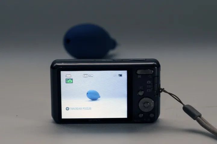 Câmera Sony cyber shot W570 - Foto 2