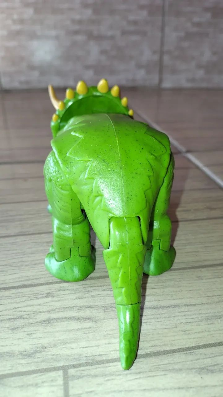Fisher Price Dinossauro Triceratops Figura Brinquedo - Foto 6