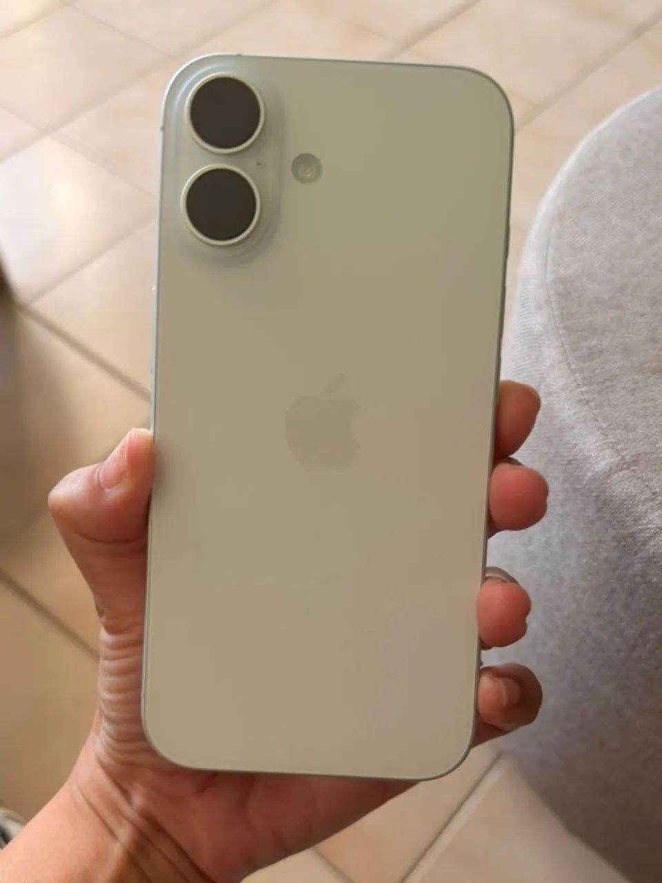iPhone 16 128GB Impecável + 10 Capinhas - Foto 2