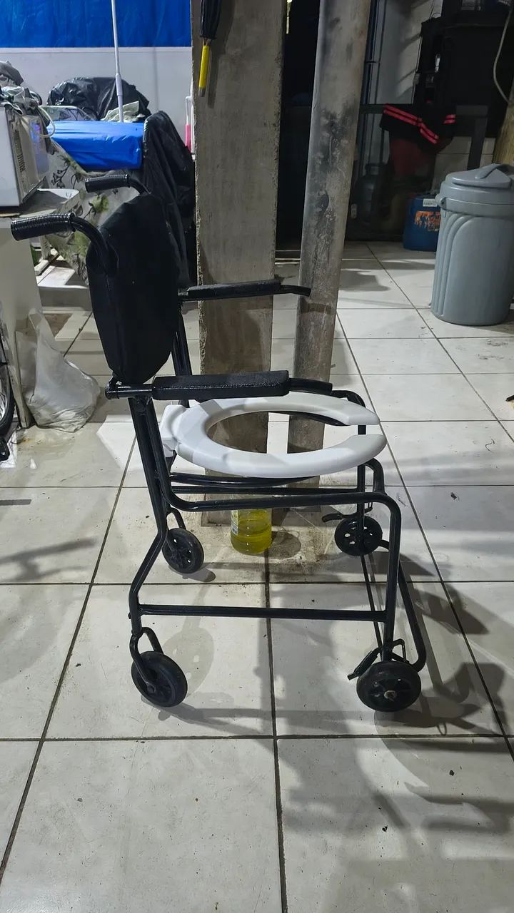 CADEIRA DE BANHO HIGIÊNICA  - Foto 2