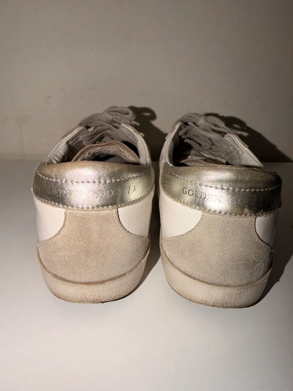 Tênis golden goose 36  - Foto 2