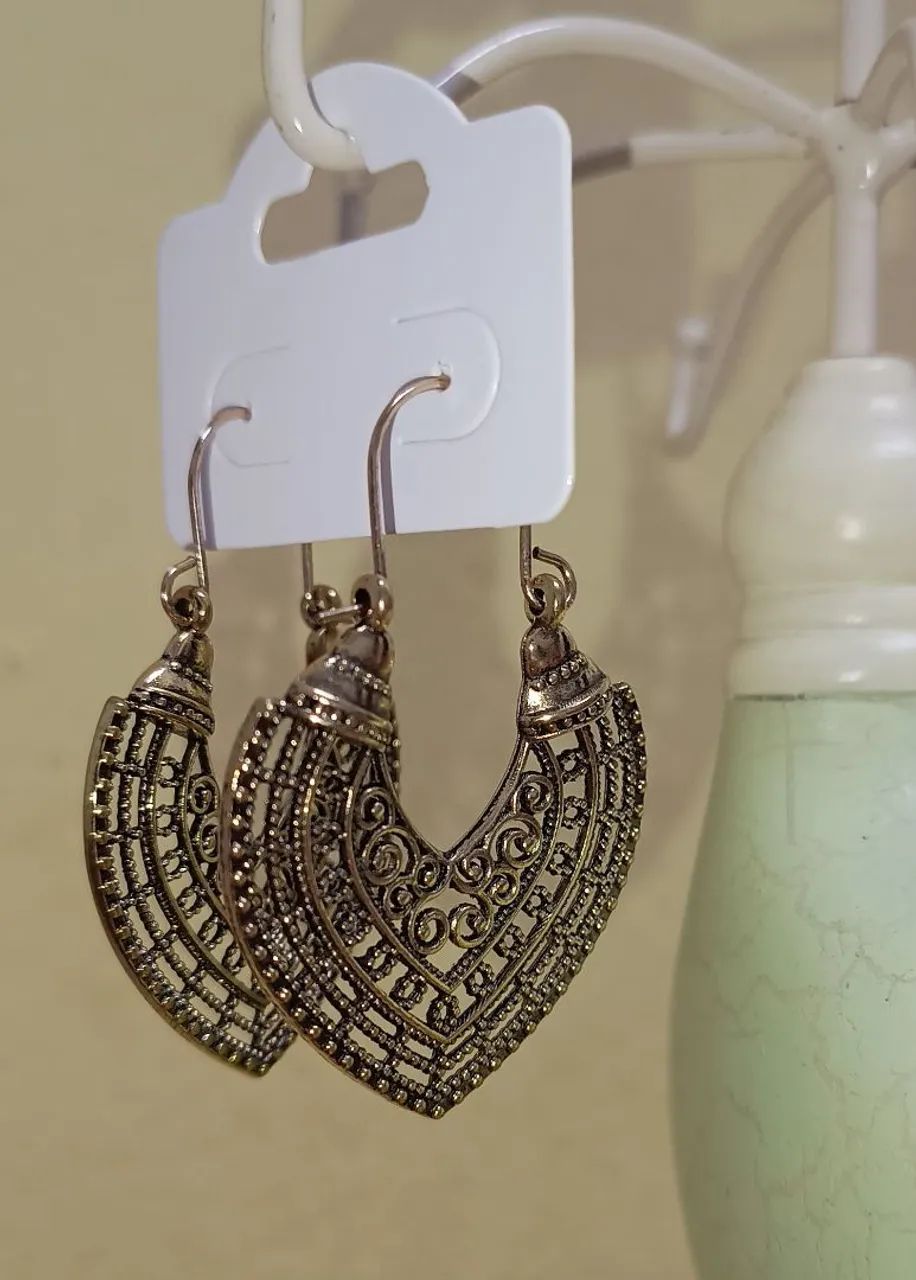 Lindo par de brincos vintage importado 
