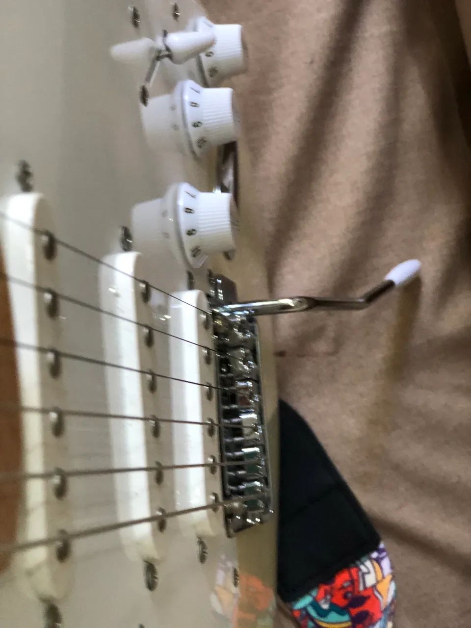 Guitarra Squier Stratocaster impecavel - Foto 5