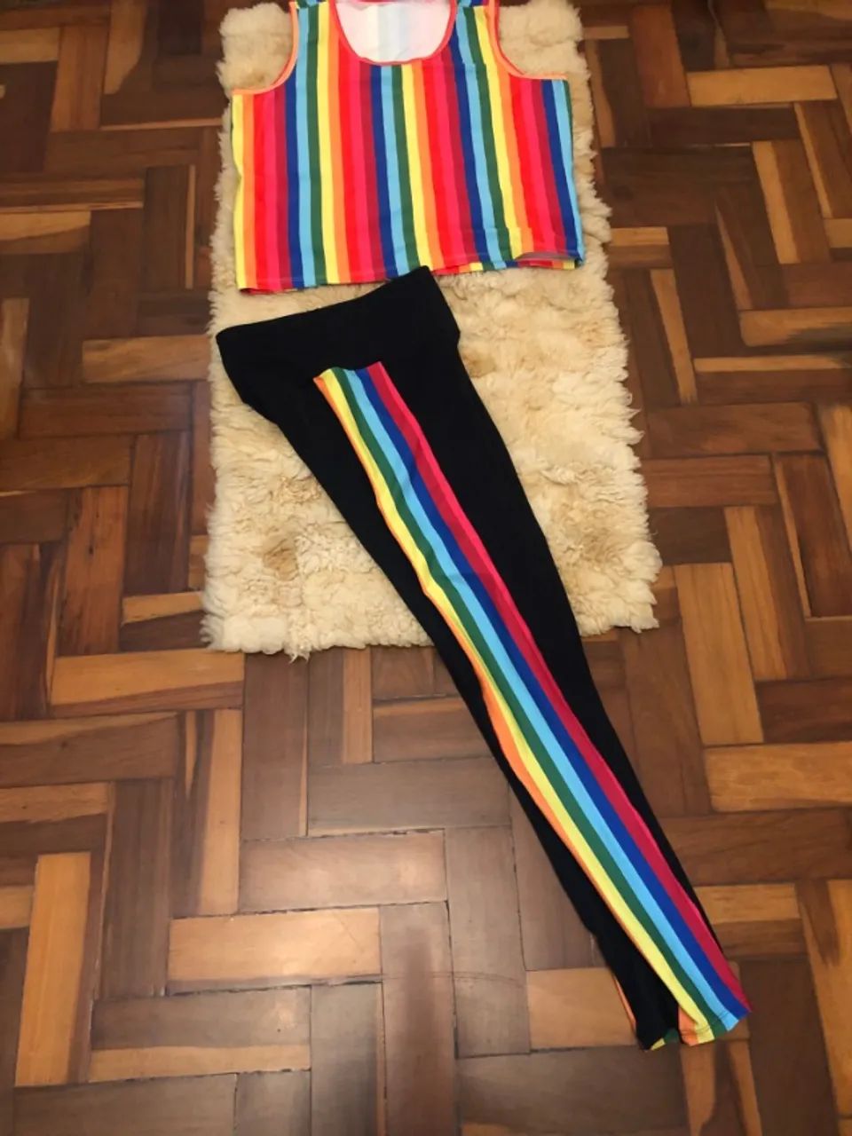 Conjunto colorido de Calça e regata  - Foto 3