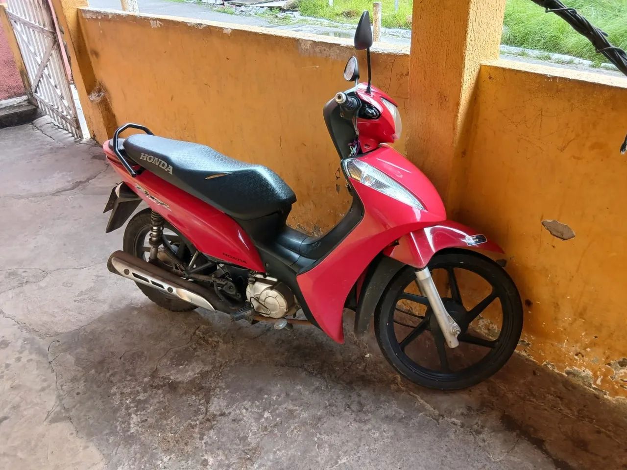 Vende-se uma bis 110 . - Foto 3