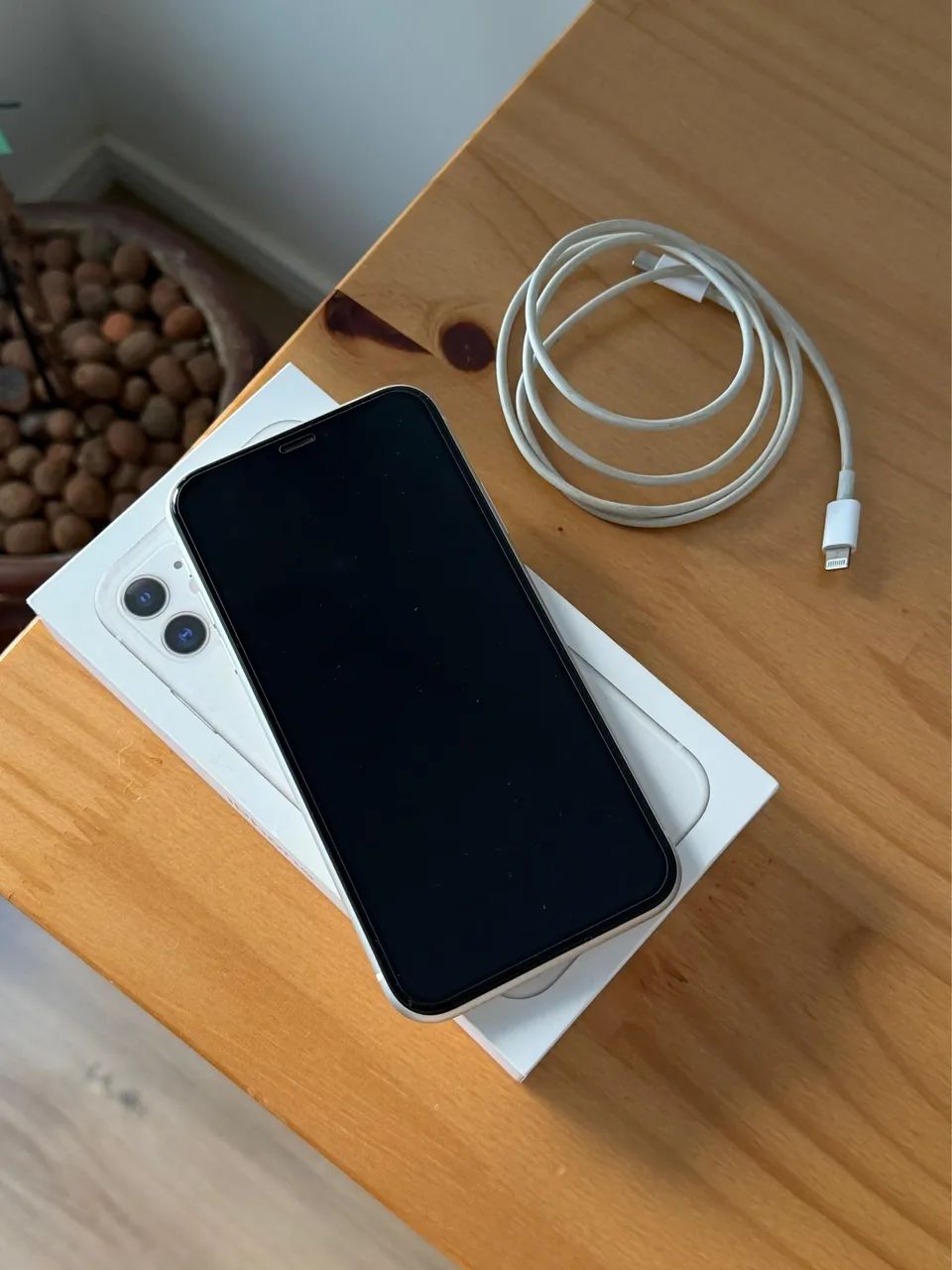 iPhone 11 - 128Gb Branco  - Foto 2