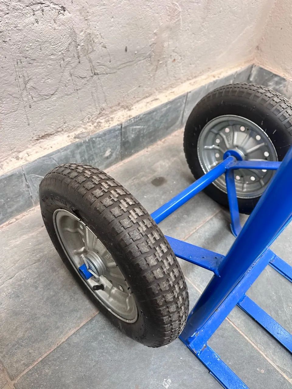 Carrinho de Carga 2 Rodas Reforçado - Excelente Estado - Foto 3