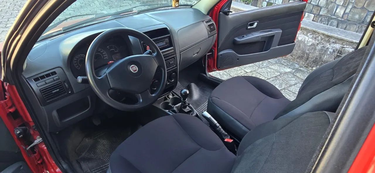 Fiat Strada Working Celeb.1.4 Fire Flex 8V CD 2011 - Foto 2