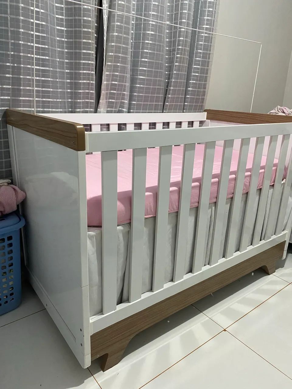 berço + colchão e itens, vira cama - Foto 4