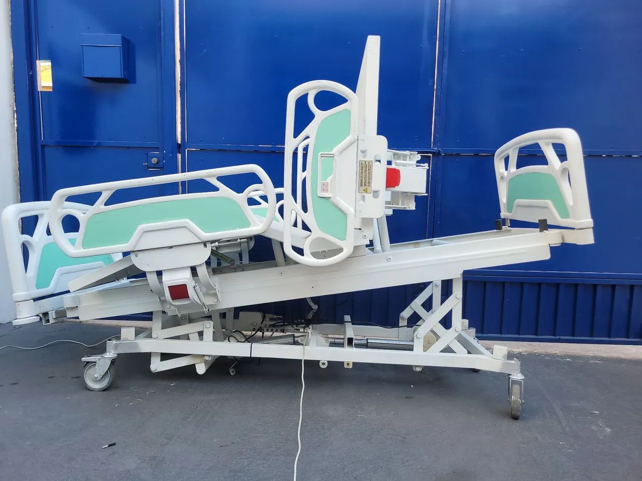 CAMA HOSPITALAR ELETRÔNICA COM 8 MOVIMENTOS  - Foto 2