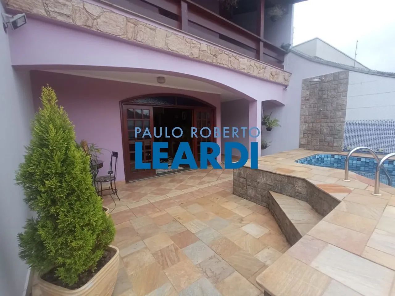 CASA ASSOBRADADA - SÃO GERALDO - MG