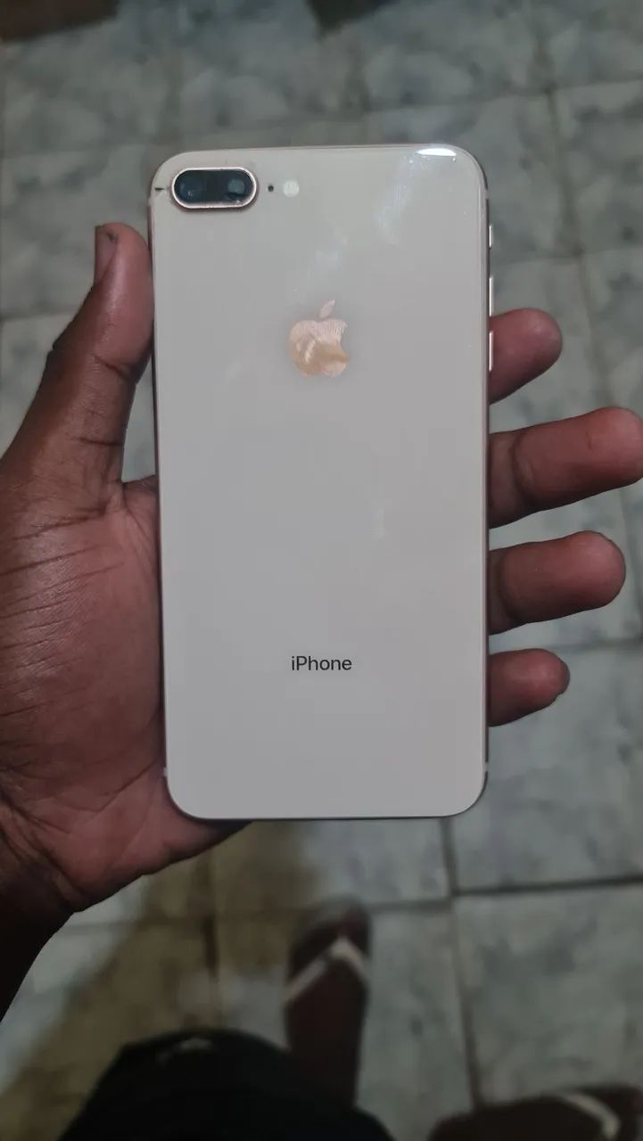 Vendo peça de iPhone 8 Plus