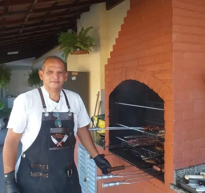 Churrasqueiro Profissional 