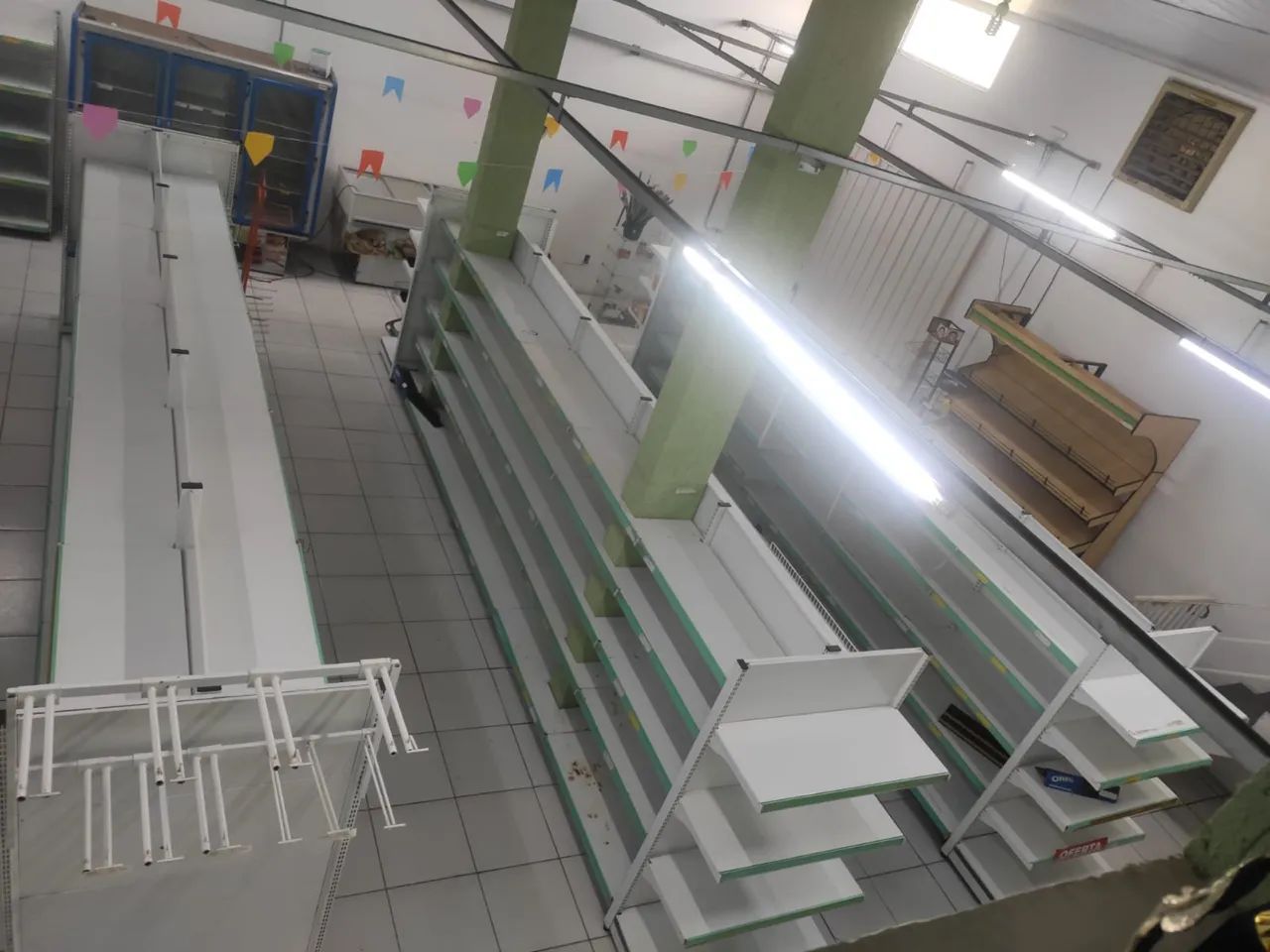 GÔNDOLAS DE AÇO PARA SUPERMERCADO - ÓTIMA OPORTUNIDADE